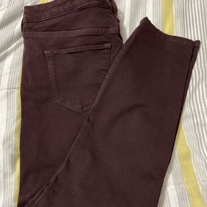 Woman’s pants skinny stretchy jeans Universal Threads size 16